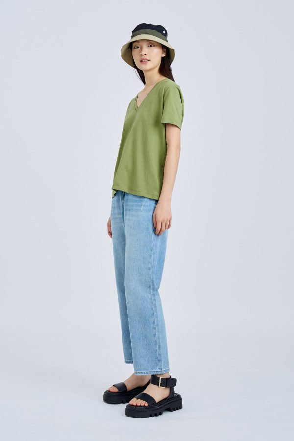 CT001142DFERN-2 V-Neck Tee - Fern